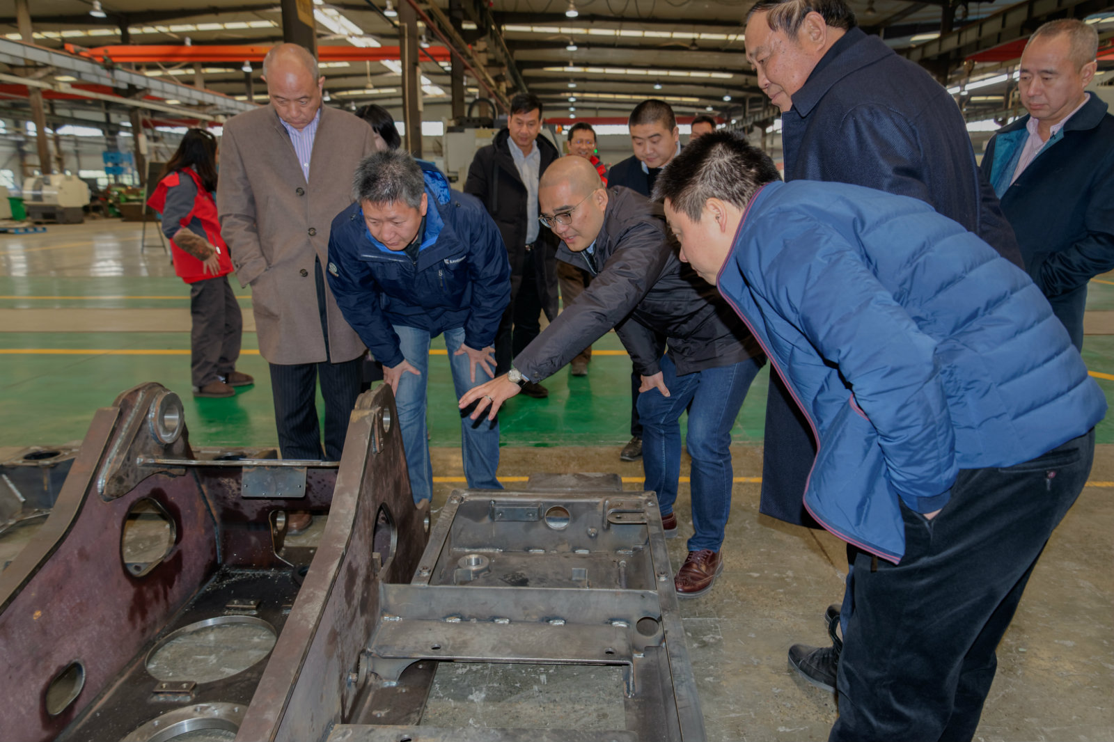 廣西柳工機械股份有限公司總裁黃海波一行到重慶勤?？疾旖涣? title=